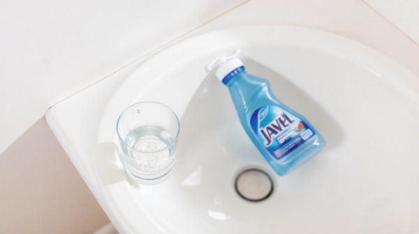 Guide ultime pour nettoyer en profondeur avec de l'eau de javel